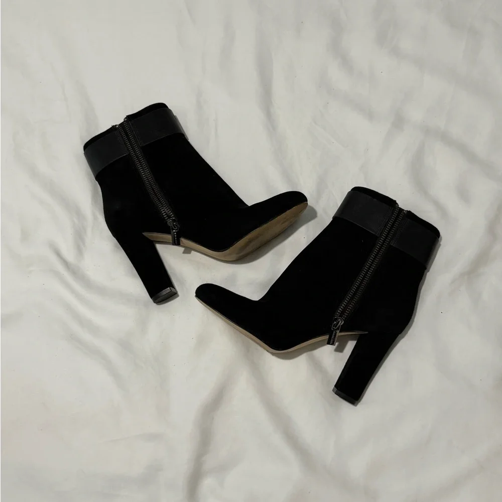Michael Kors - Women’s- Black Ankle Booties - Size 5.5
